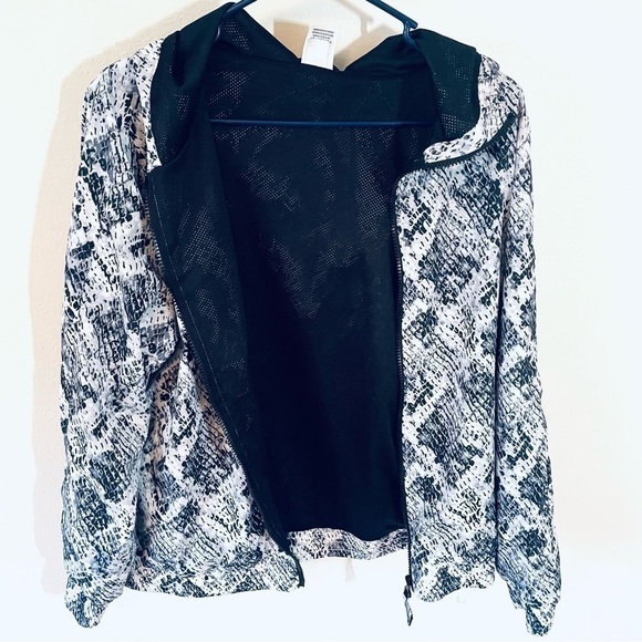 Victoria's Secret Pink Black/White Full Zip Hoodie Windbreaker Jacket Women's XS - Picture 10 of 11